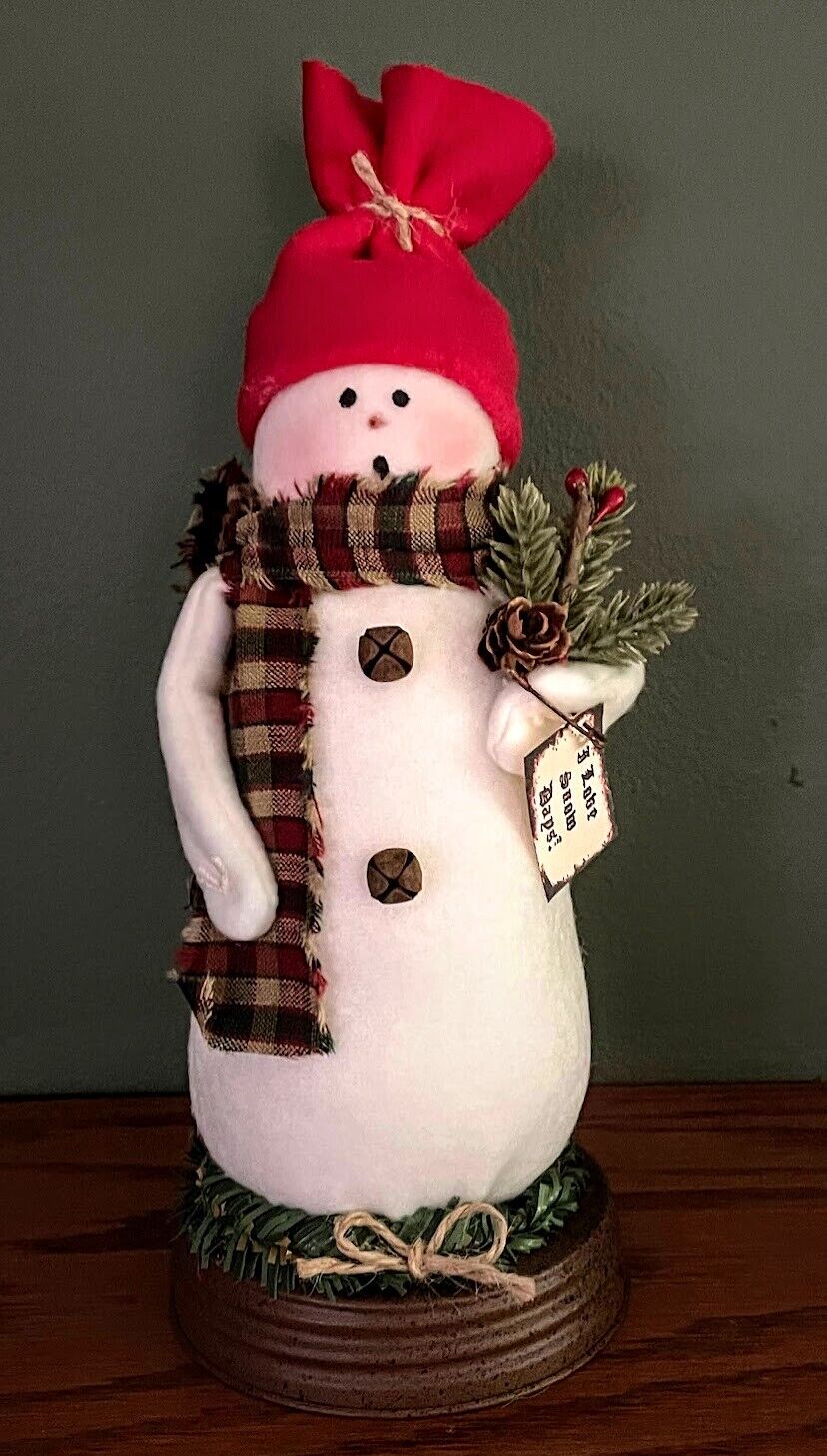 Primitive Handmade Christmas I Love Snow Snowman on Rusty Lid Greens/Berries 8&quot; - The Primitive Pineapple Collection
