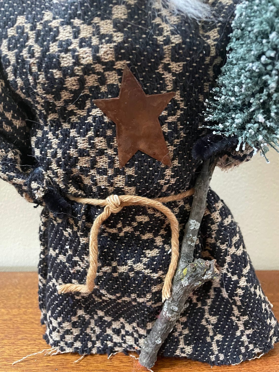 Christmas Handmade Kris Kringle Stump Santa Doll w/ Prim Black Coverlet - The Primitive Pineapple Collection