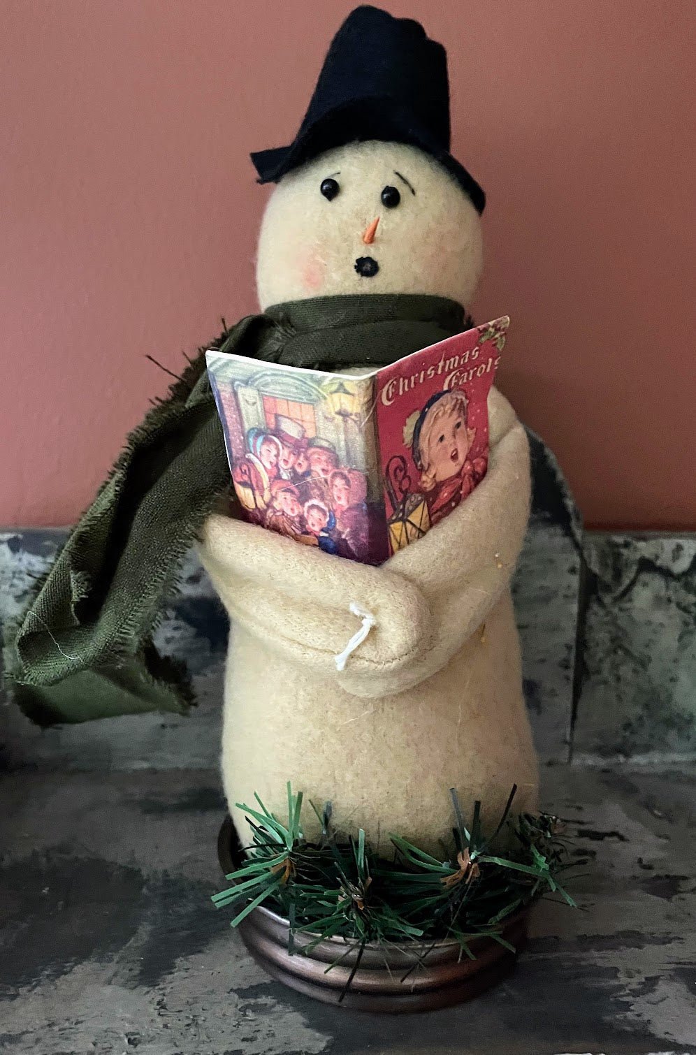 Primitive Handcrafted Christmas 8&quot; Caroling Snowman in Lid w/ Greens Hat and Scarf - The Primitive Pineapple Collection