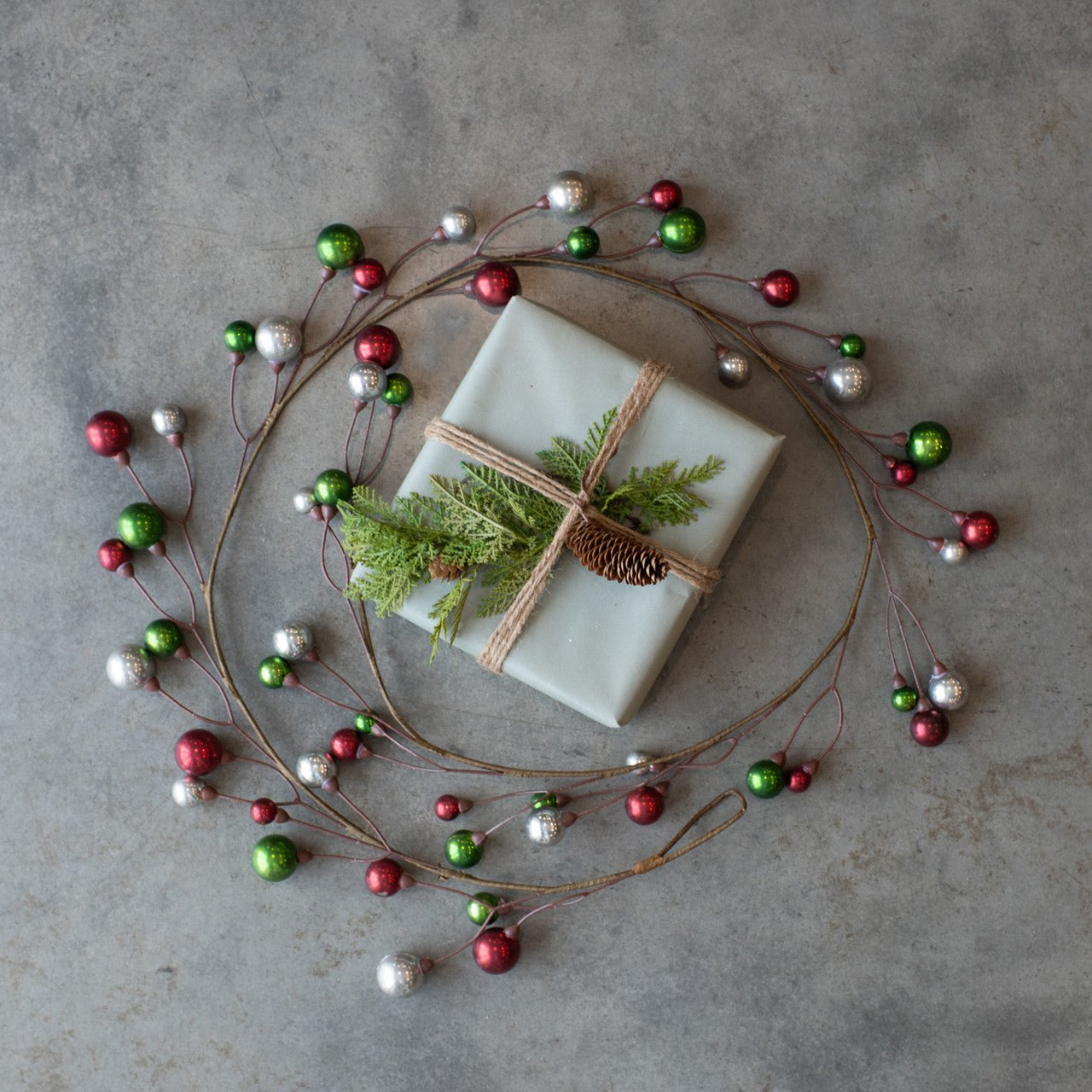 Christmas Ragon House Vintage Look 72" Red/Green/Silver Ball Garland - The Primitive Pineapple Collection