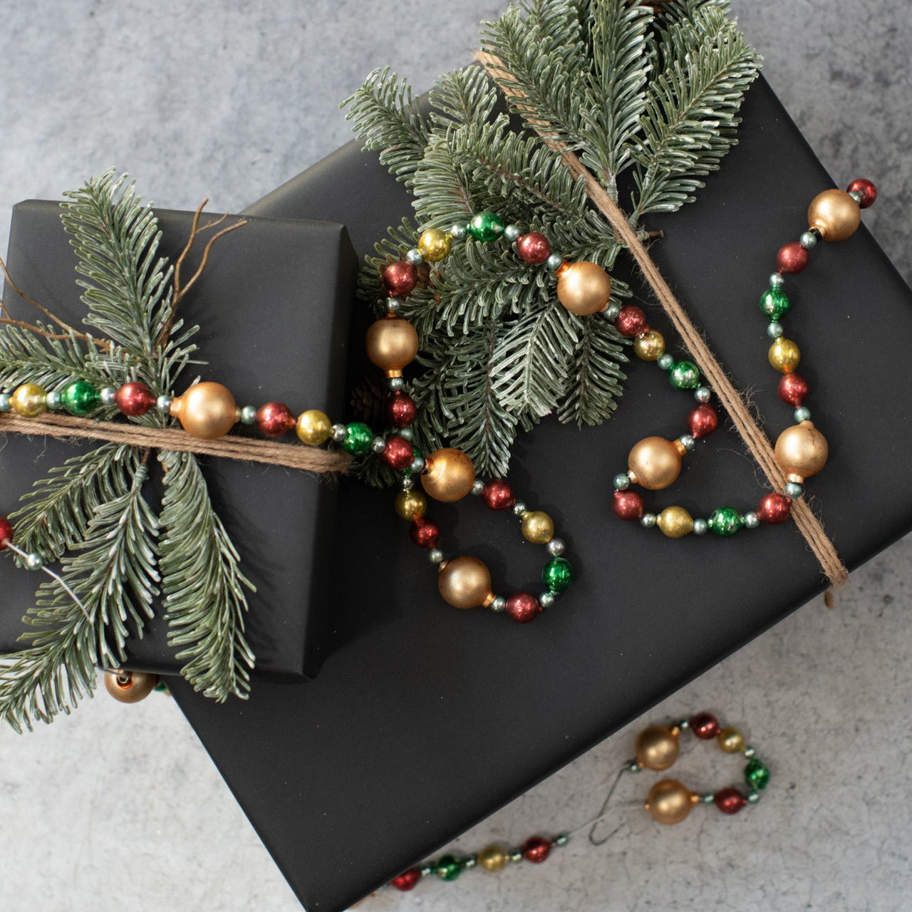 Vintage Glass Style Christmas Tree Red Green Beaded Garland 72