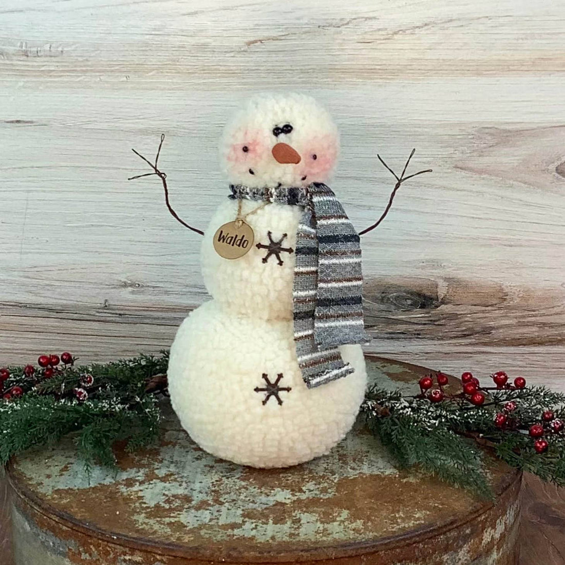 Honey and Me Christmas 9&quot; Waldo the Wooly Snowman C22375 - The Primitive Pineapple Collection