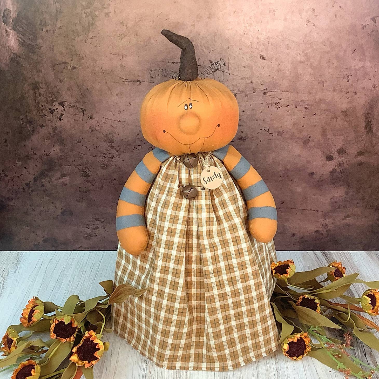 Honey and Me Halloween Sandy the Goofy Jack-O-Lantern F23507 - The Primitive Pineapple Collection