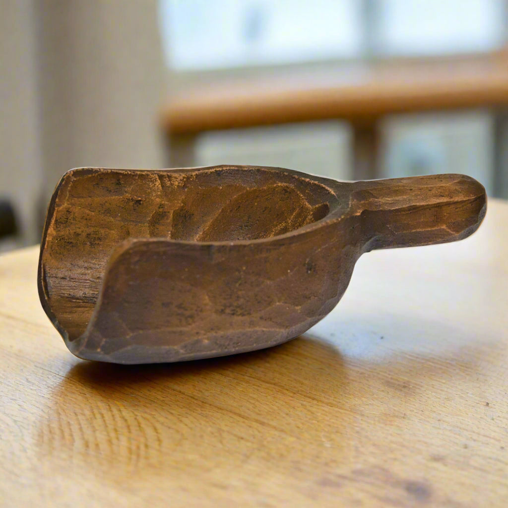 Primitive Colonial Treen Resin Mini Scoop 5&quot;