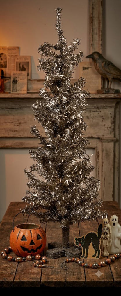 Silver Tinsel Tree 23.5" – Primitive Rustic Christmas &amp; Halloween Décor