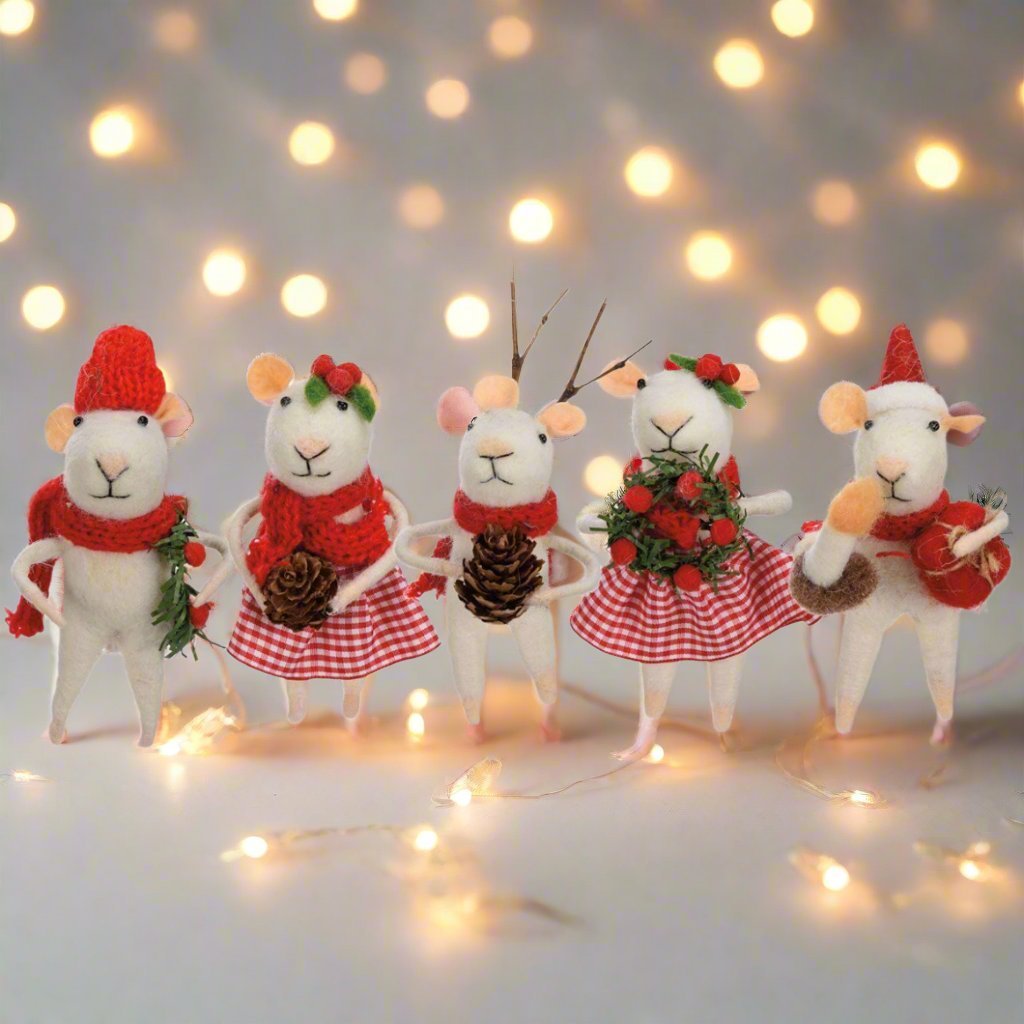 Primitive Christmas 5 pc Felt Mouse Family Ornament Set - The Primitive Pineapple Collection