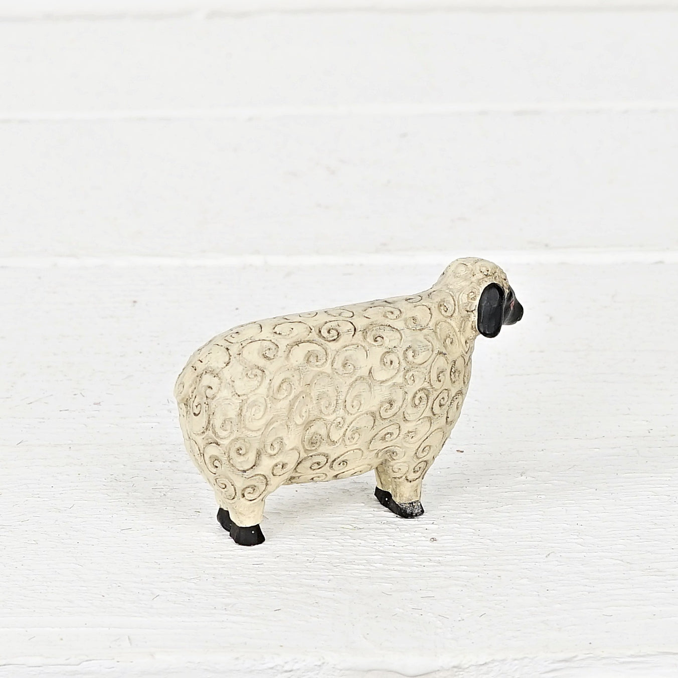 Primitive Farmhouse Folk Art 3.5&quot; Sheep Figurine