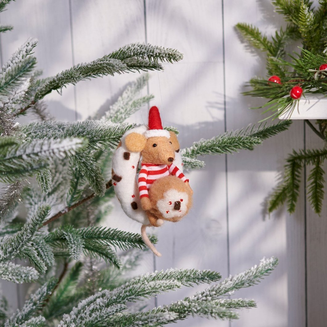 Primitive Country Christmas Felt Donut Mouse Ornament - The Primitive Pineapple Collection