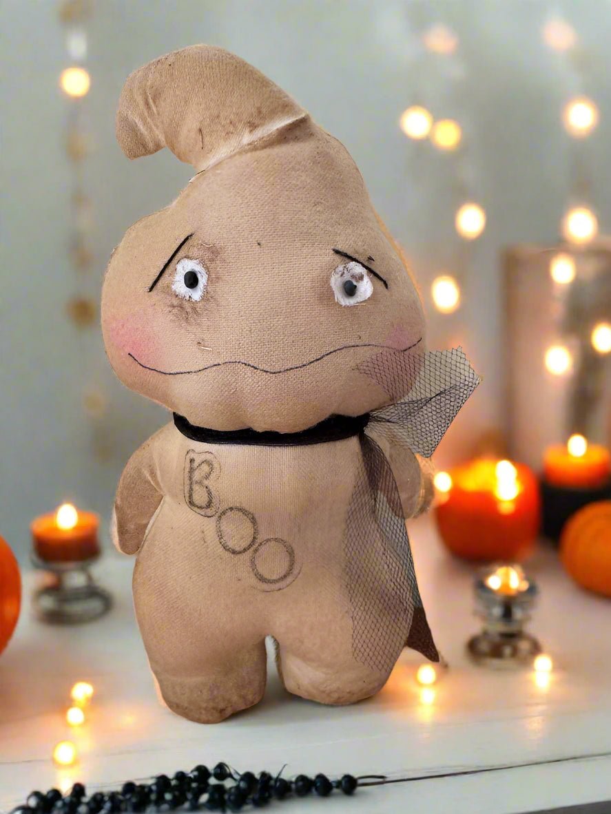 Primitive Handcrafted USA Halloween Stumpy Ghost Doll 8&quot; - The Primitive Pineapple Collection