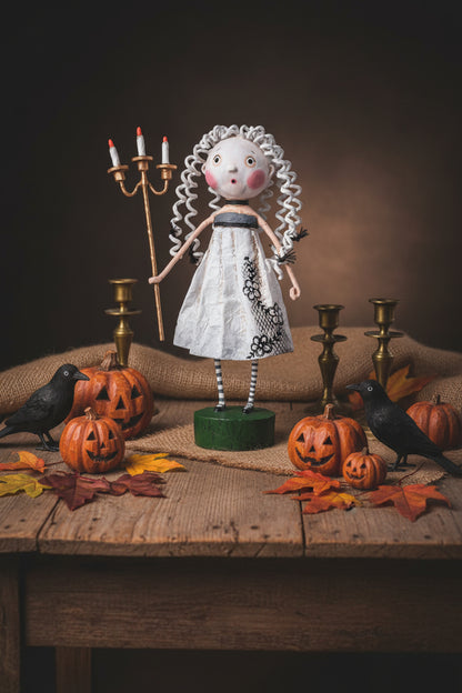 ESC Halloween Guiding Light Lori Mitchell 18018