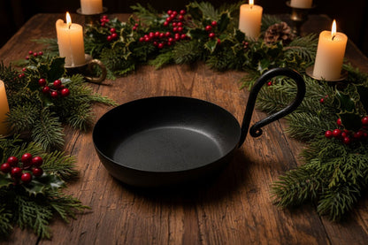 Primitive Country Rustic Wrought Iron Candle Pan With Handle 7.5&quot; - The Primitive Pineapple Collection