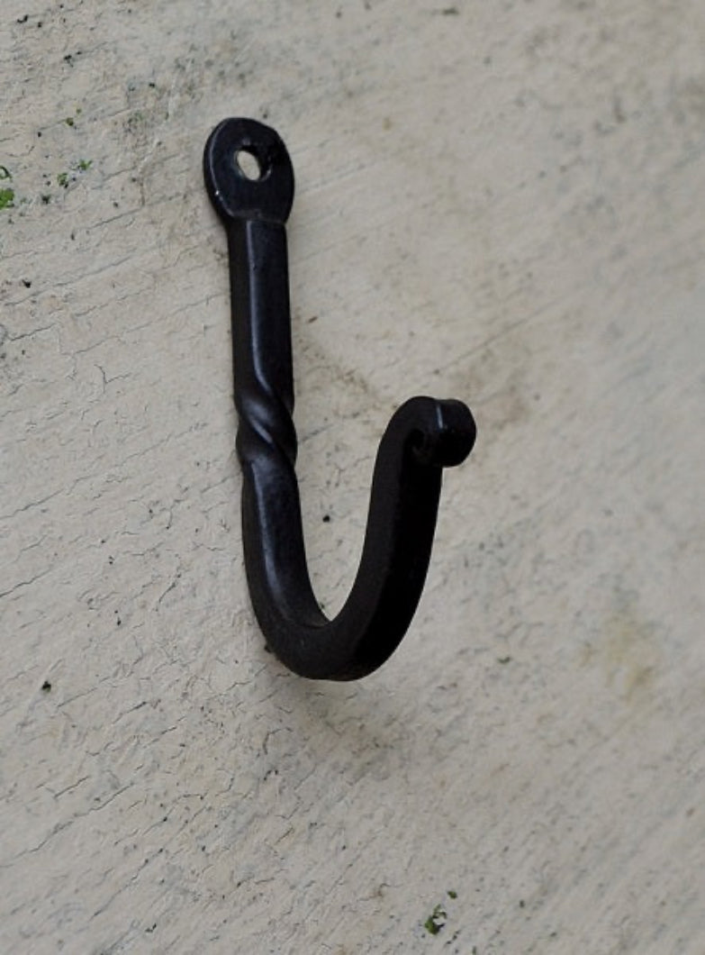 Primitive Colonial Wrought Iron 2.5&quot; Braided Black Hook