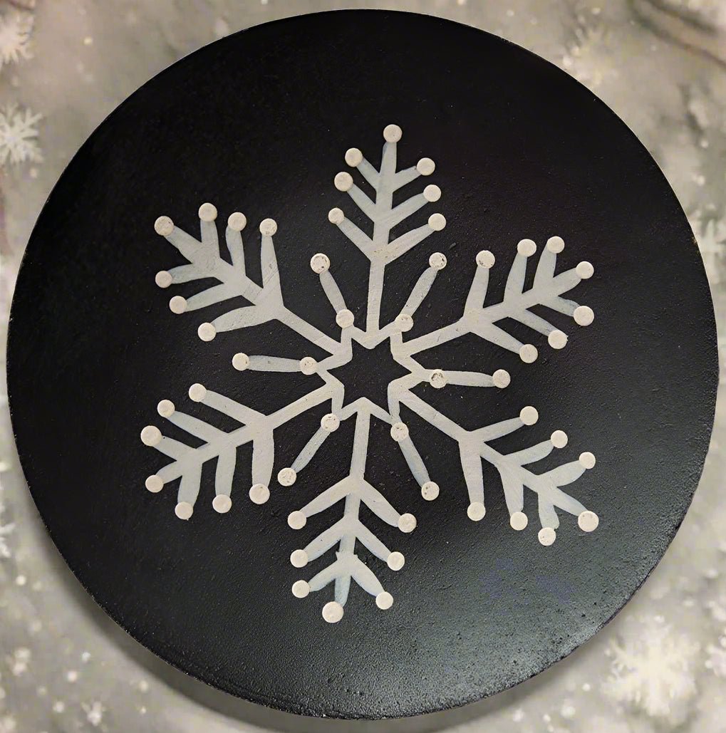 Primitive Wood Christmas Snowflake Plate, 6&quot; 3 Assorted - The Primitive Pineapple Collection