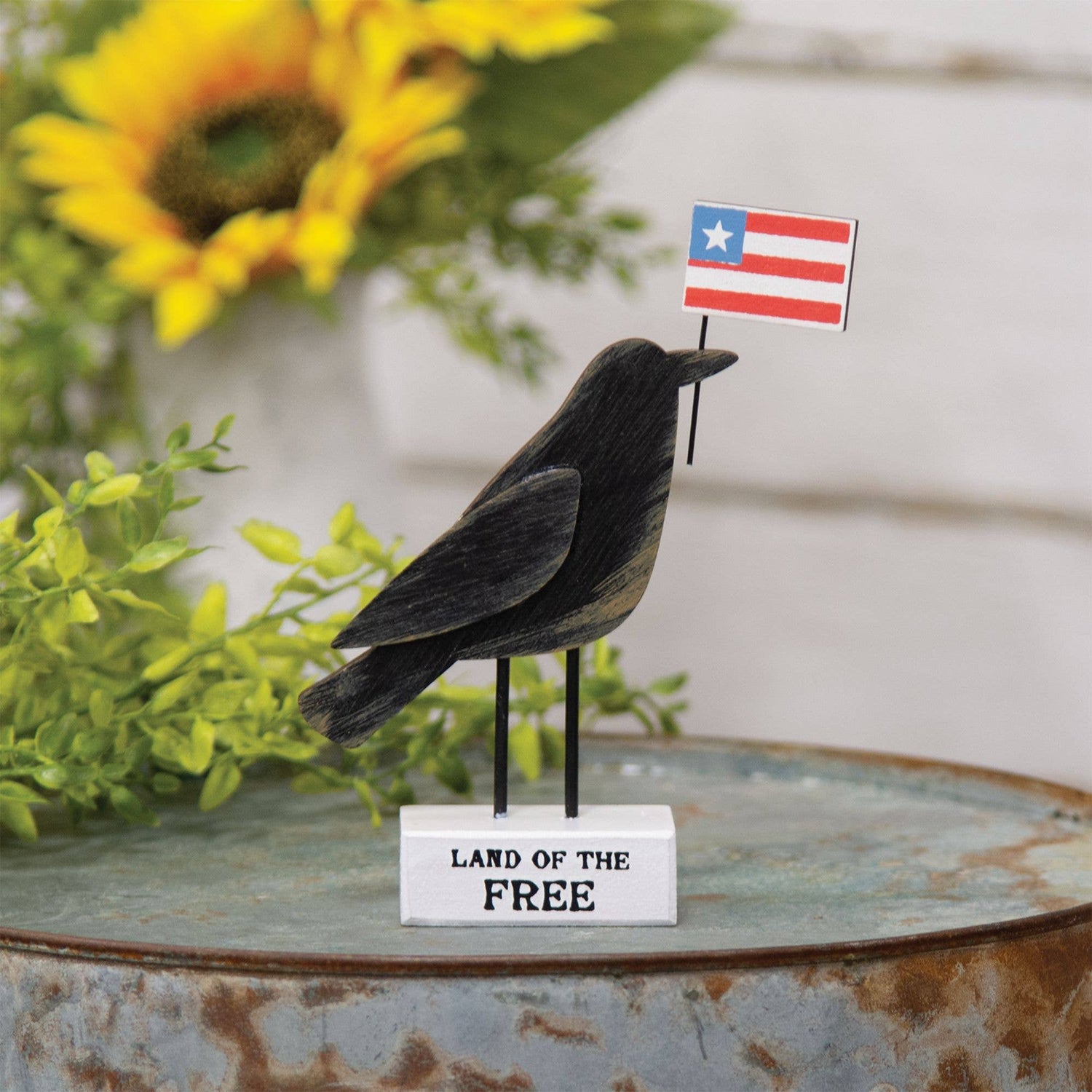 Primitive Americana Land of the Free Crow with Flag Sitter 6&quot; - The Primitive Pineapple Collection