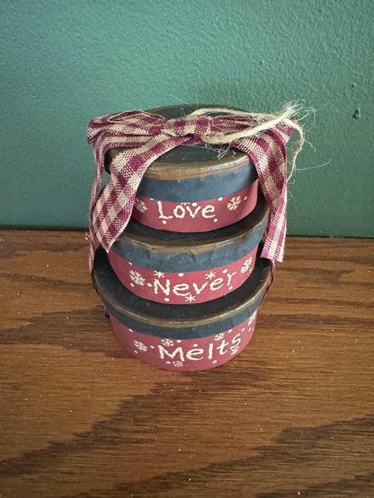 Primitive Farmhouse Stacked Love Never Melts Shaker Box Ornament 4&quot;x3&quot; - The Primitive Pineapple Collection