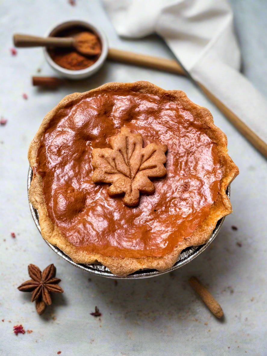 Primitive Colonial Autumn 4” Fall Pumpkin Pie w/ Maple Leaf Choice of Scent - The Primitive Pineapple Collection