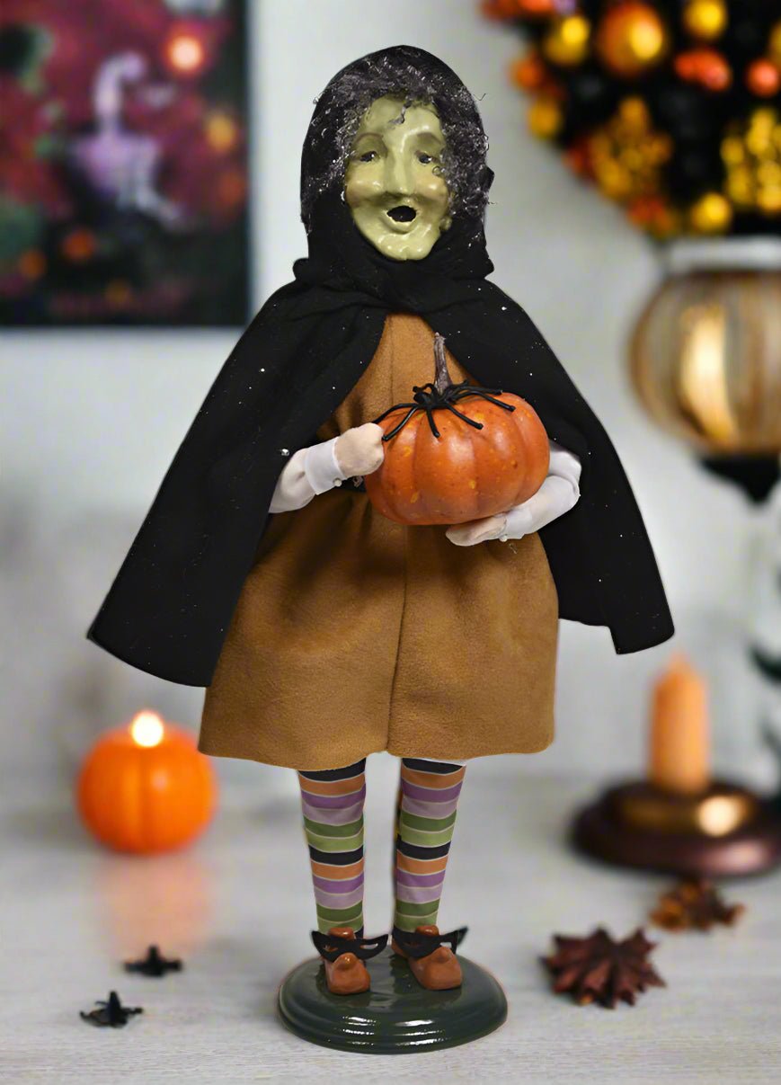 Primitive Colonial Byers Choice Halloween Witch w Pumpkin 7253 - The Primitive Pineapple Collection