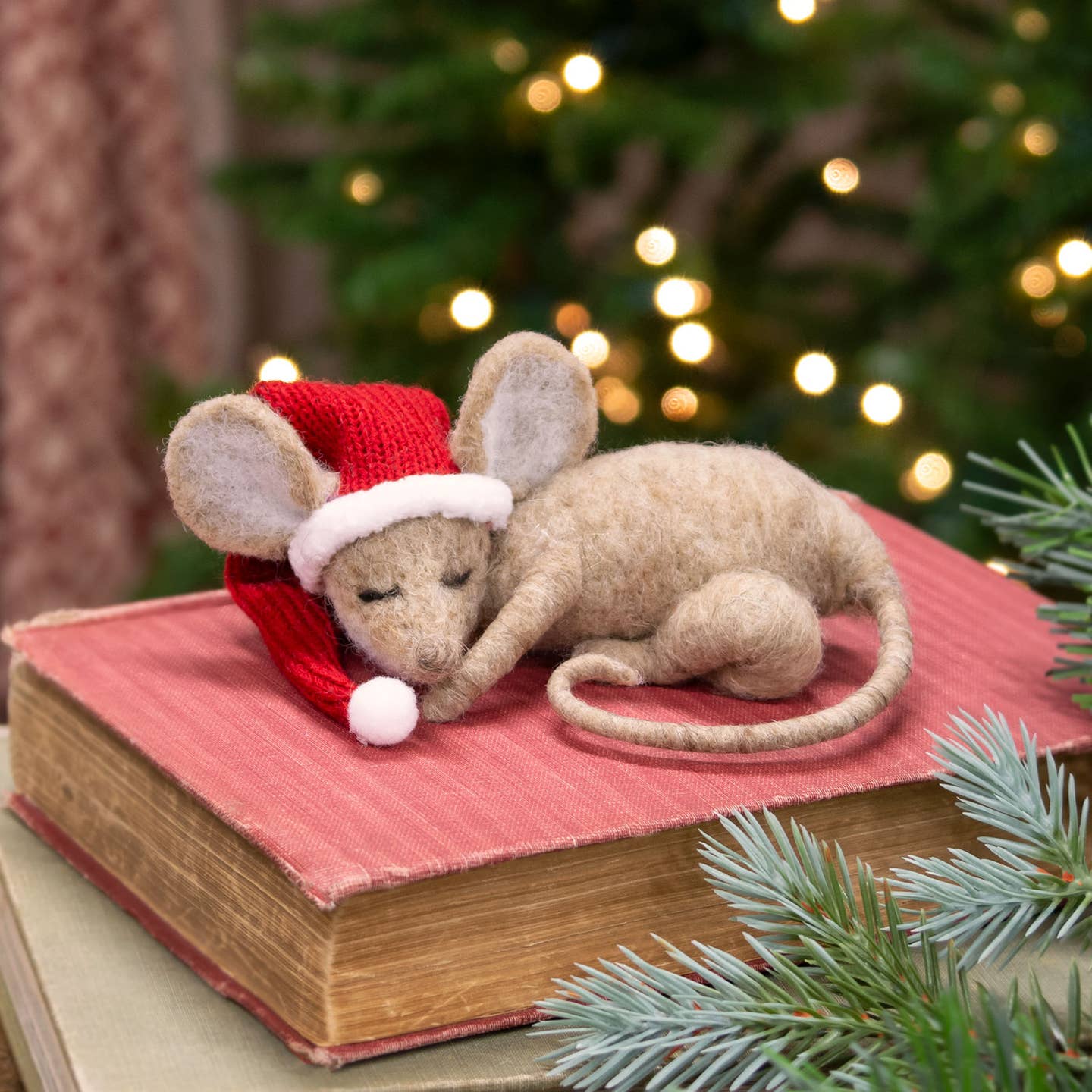 Primitive Felt Christmas Sleeping Mouse Felted Ornament