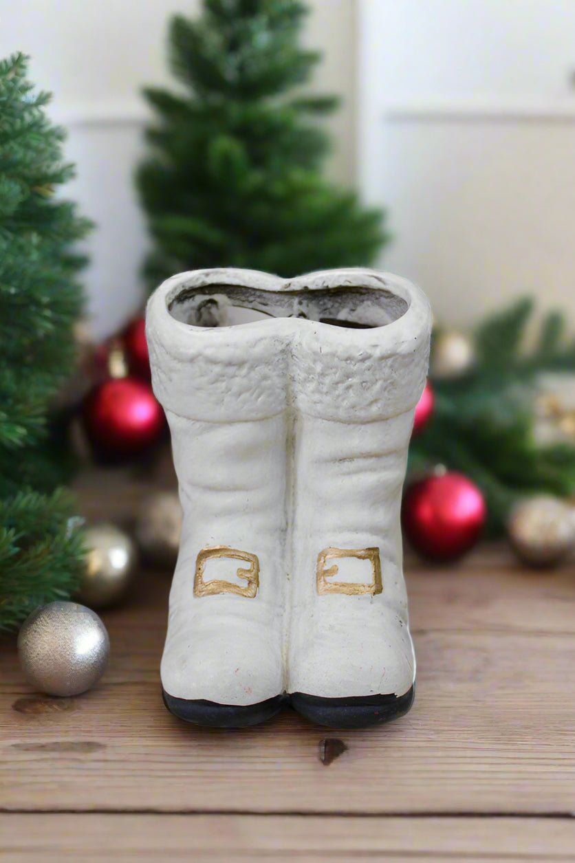 Primitive Farmhouse Christmas 4.5&quot; Ceramic Santa Boots 3 Color Choices - The Primitive Pineapple Collection