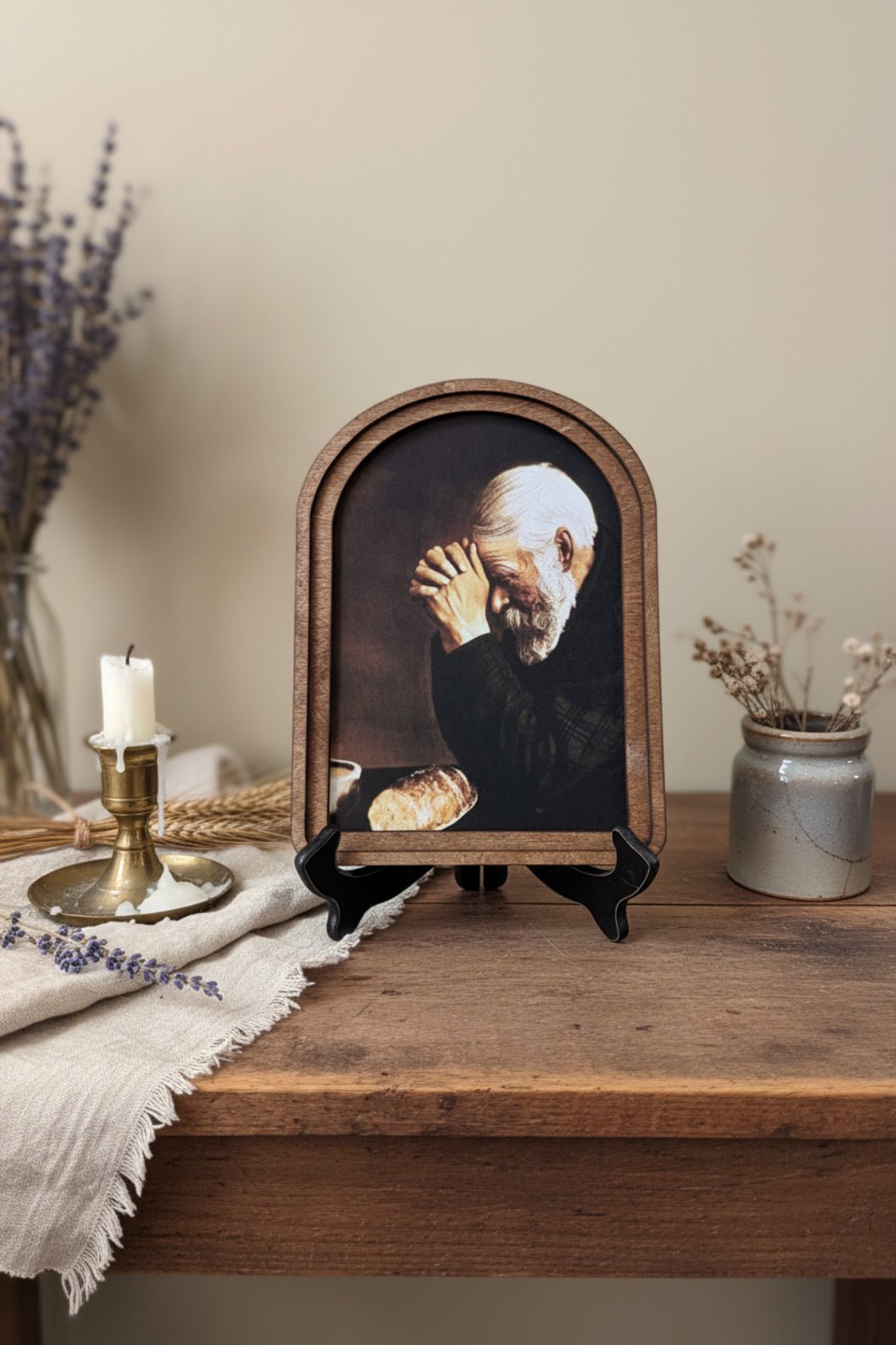 Small Black Wooden Plate &amp; Bowl Stand - 5.75" Decorative Display Easel - The Primitive Pineapple Collection