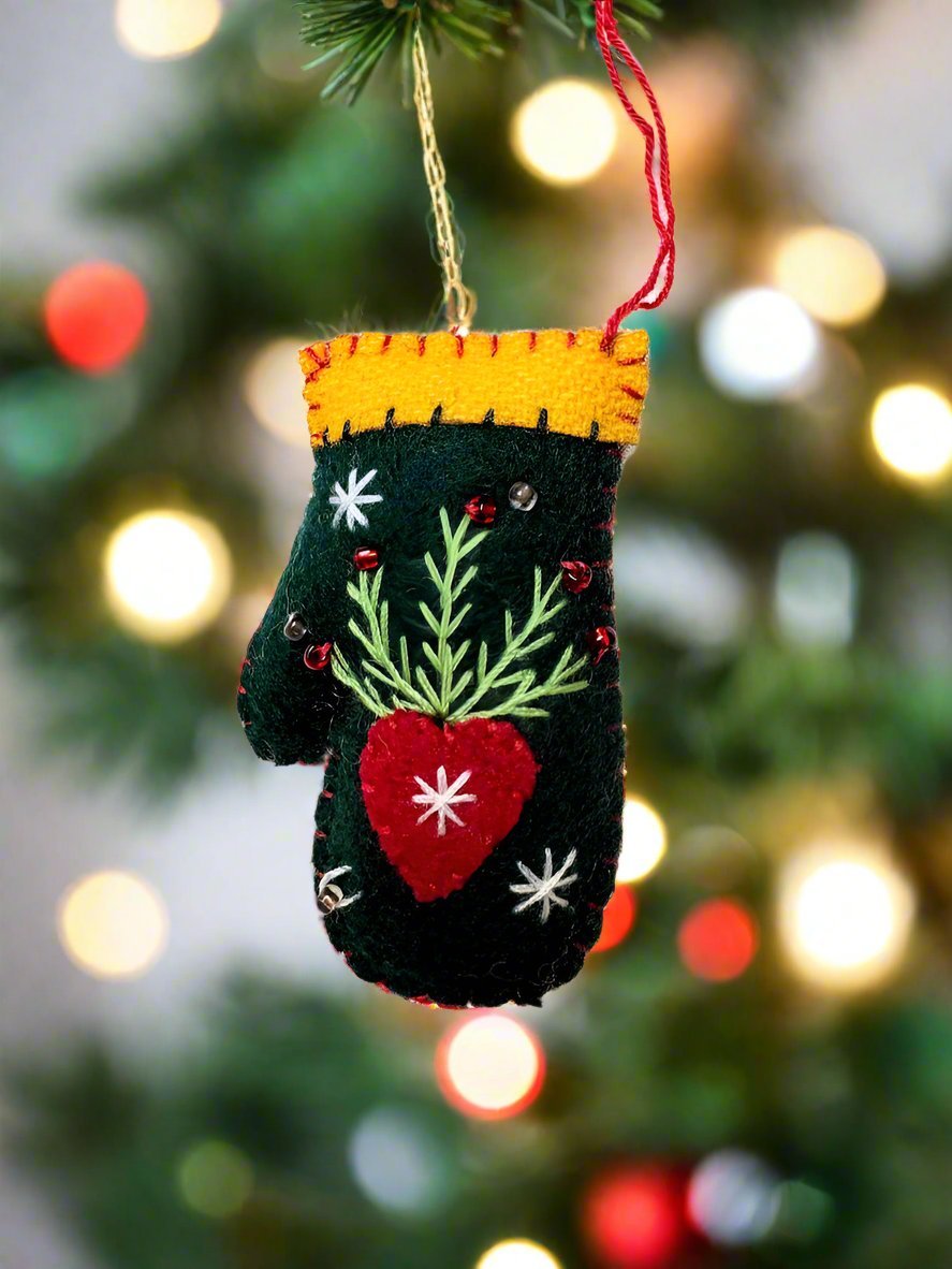 Primitive Christmas Handcrafted Felt 2.5” Dark Green Mitten w/ Heart Ornament - The Primitive Pineapple Collection