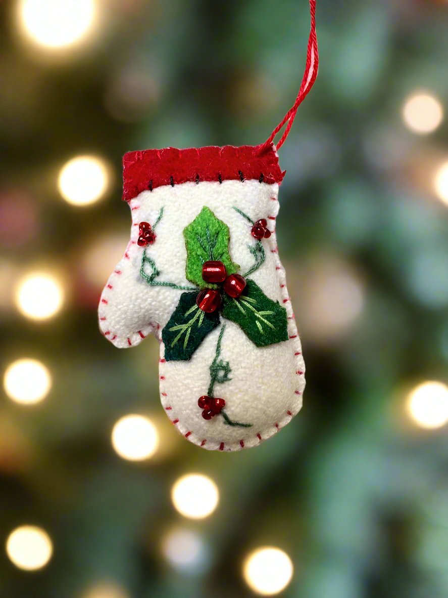 Primitive Christmas Handcrafted Felt 2.5” White Mitten w/ Holly Ornament - The Primitive Pineapple Collection