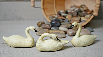 Primitive Farmhouse 3 pc Ivory Swan Shelf Sitters 4.5&quot; - The Primitive Pineapple Collection