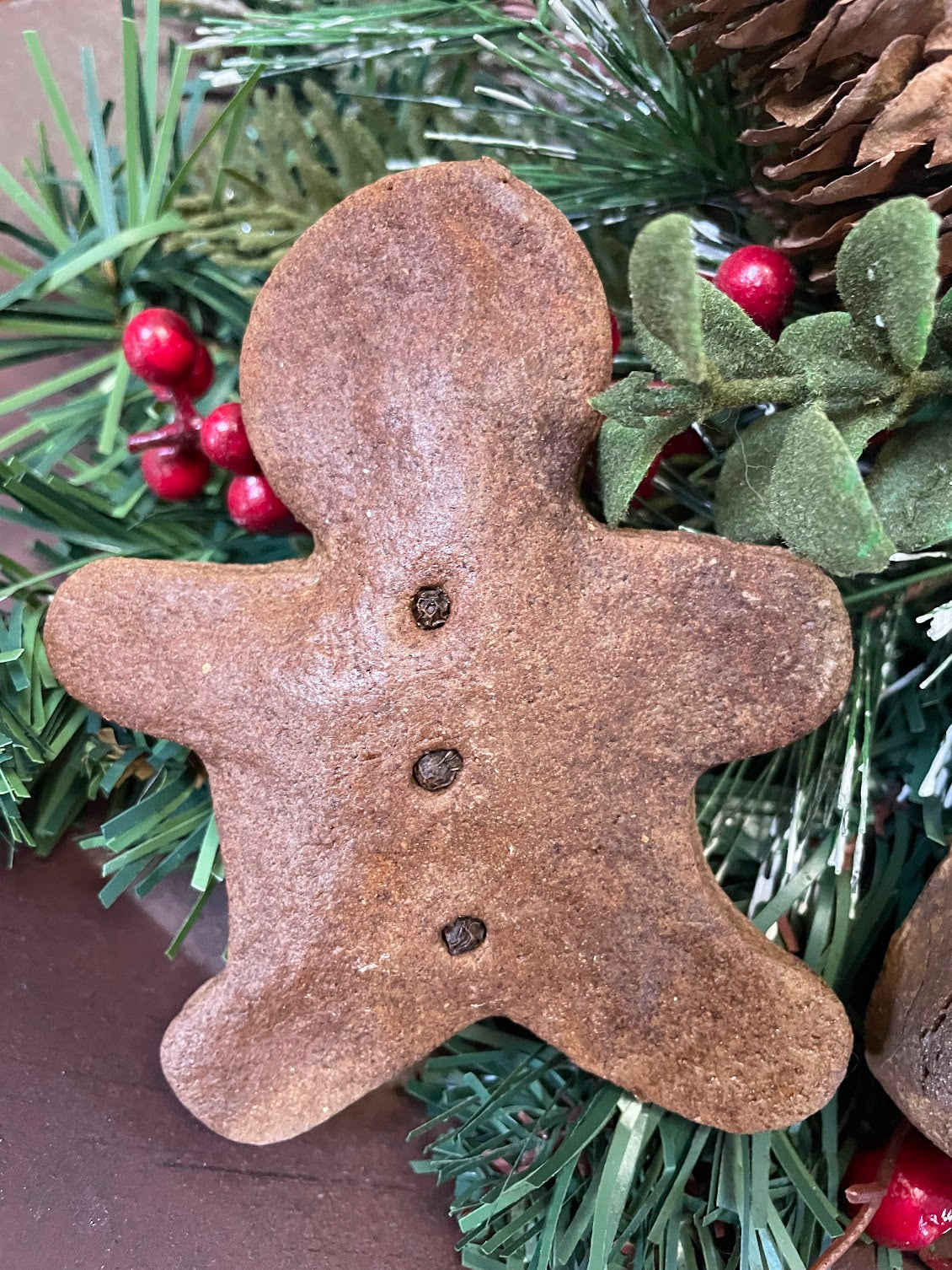 Primitive Christmas Gingerbread Man w/Frosted Gingerbread House Pantry Cake