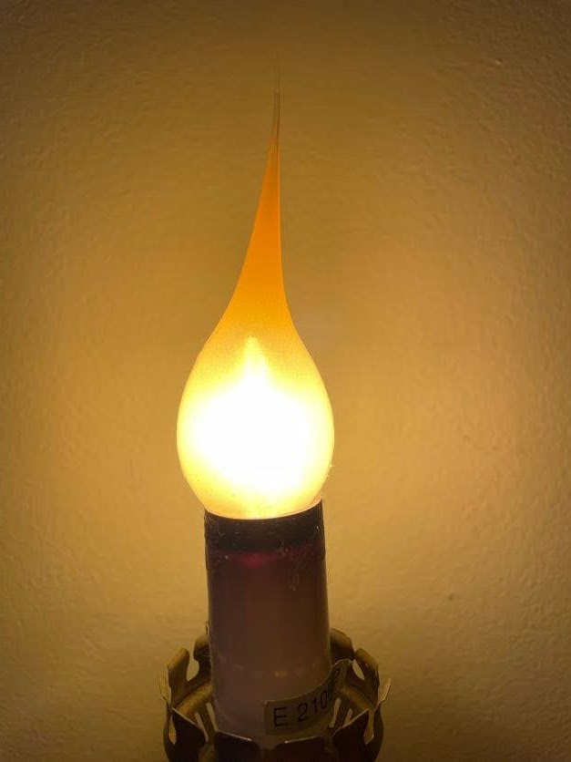 Primitive Holiday 5 watt Gold Dipped Silicone Light Bulb