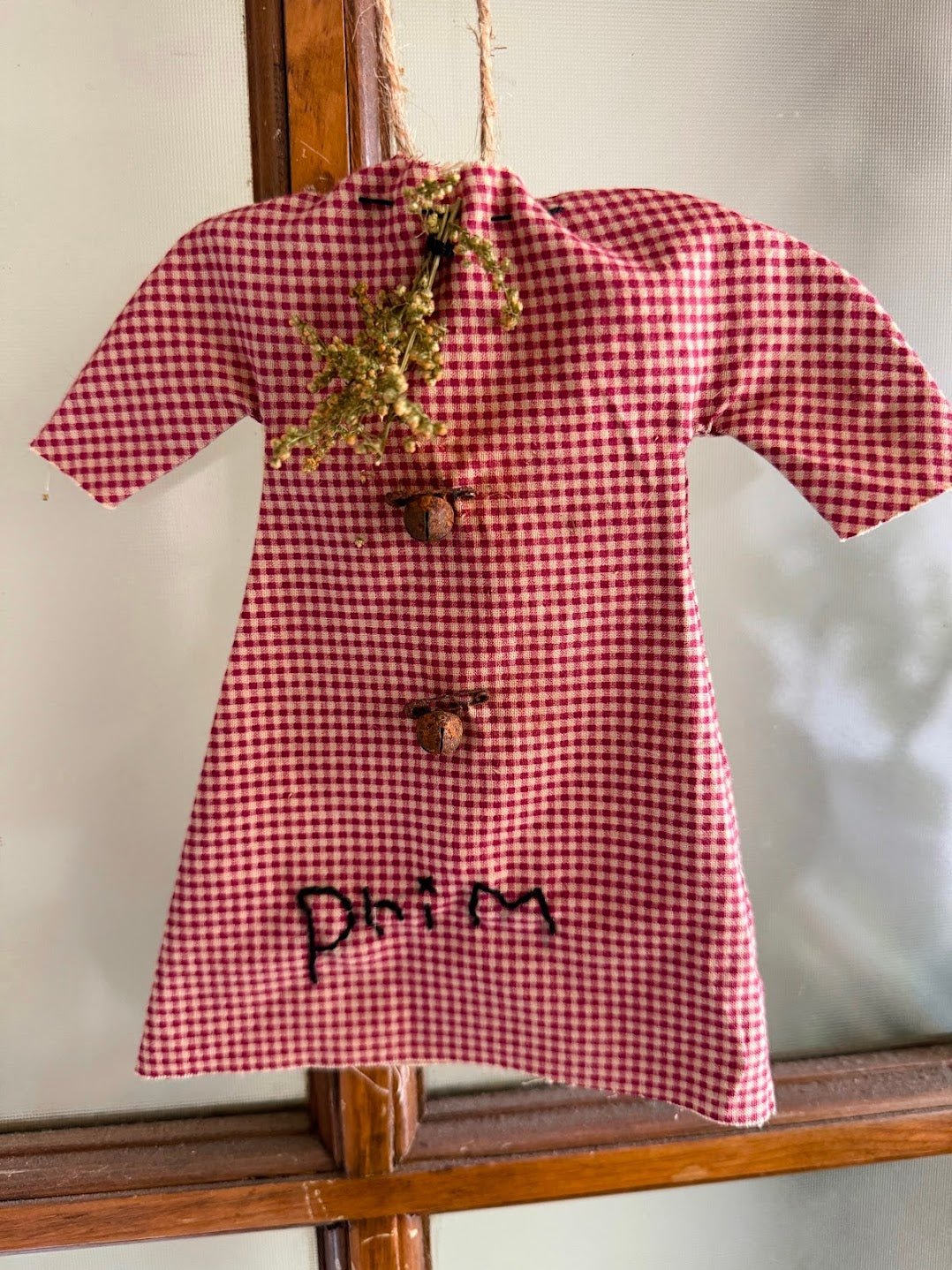 Primitive Colonial Handcrafted Small Stitched Prairie Dress Hanger 8" - The Primitive Pineapple Collection