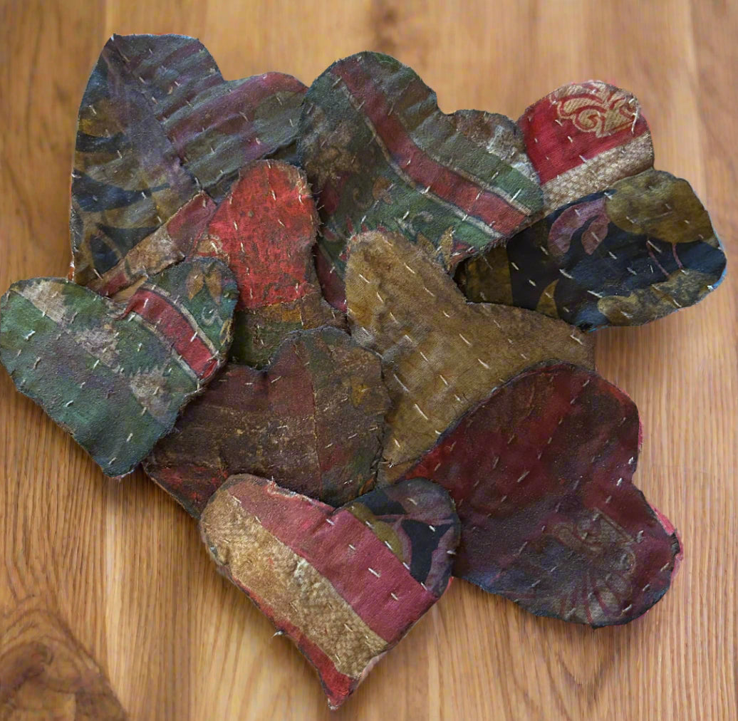 Primitive Farmhouse Handcrafted USA Grungy Heart Flatties Bowl Filler 6 pc