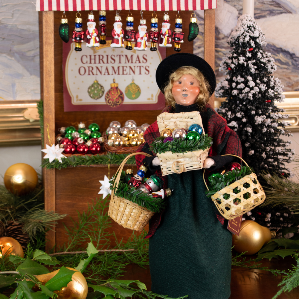 Byers Choice Carolers Colonial Christmas Woman Crier Selling Ornaments 4321K