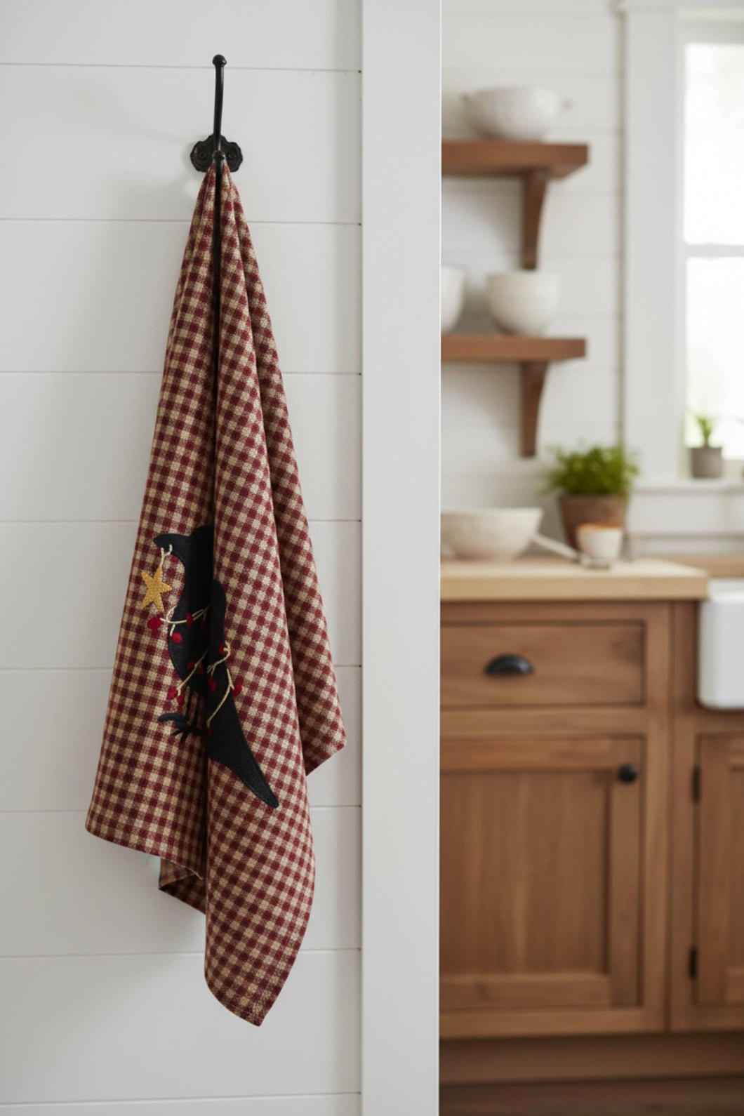 Primitive Barn Red Crow and Berries Towel - The Primitive Pineapple Collection