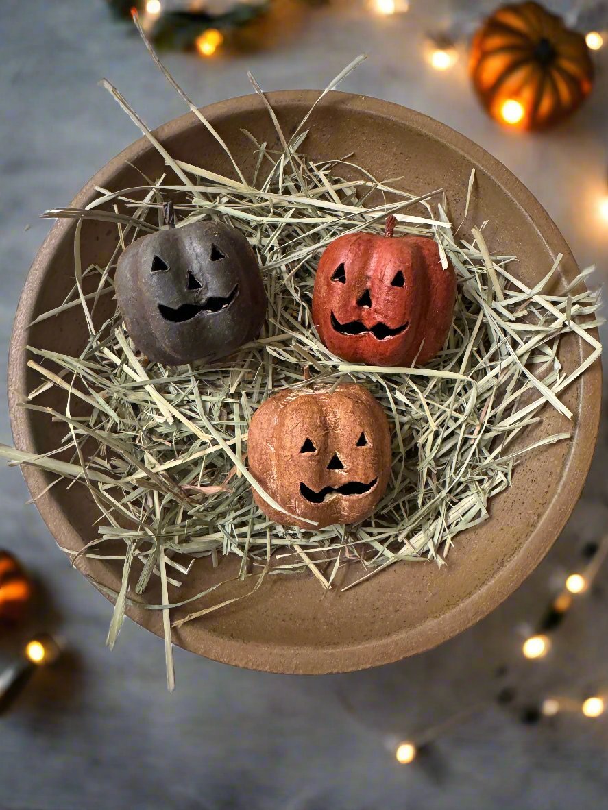 Primitive Farmhouse 3pc Jack O Lantern Bowl Fillers w/ Prim Grass USA - The Primitive Pineapple Collection