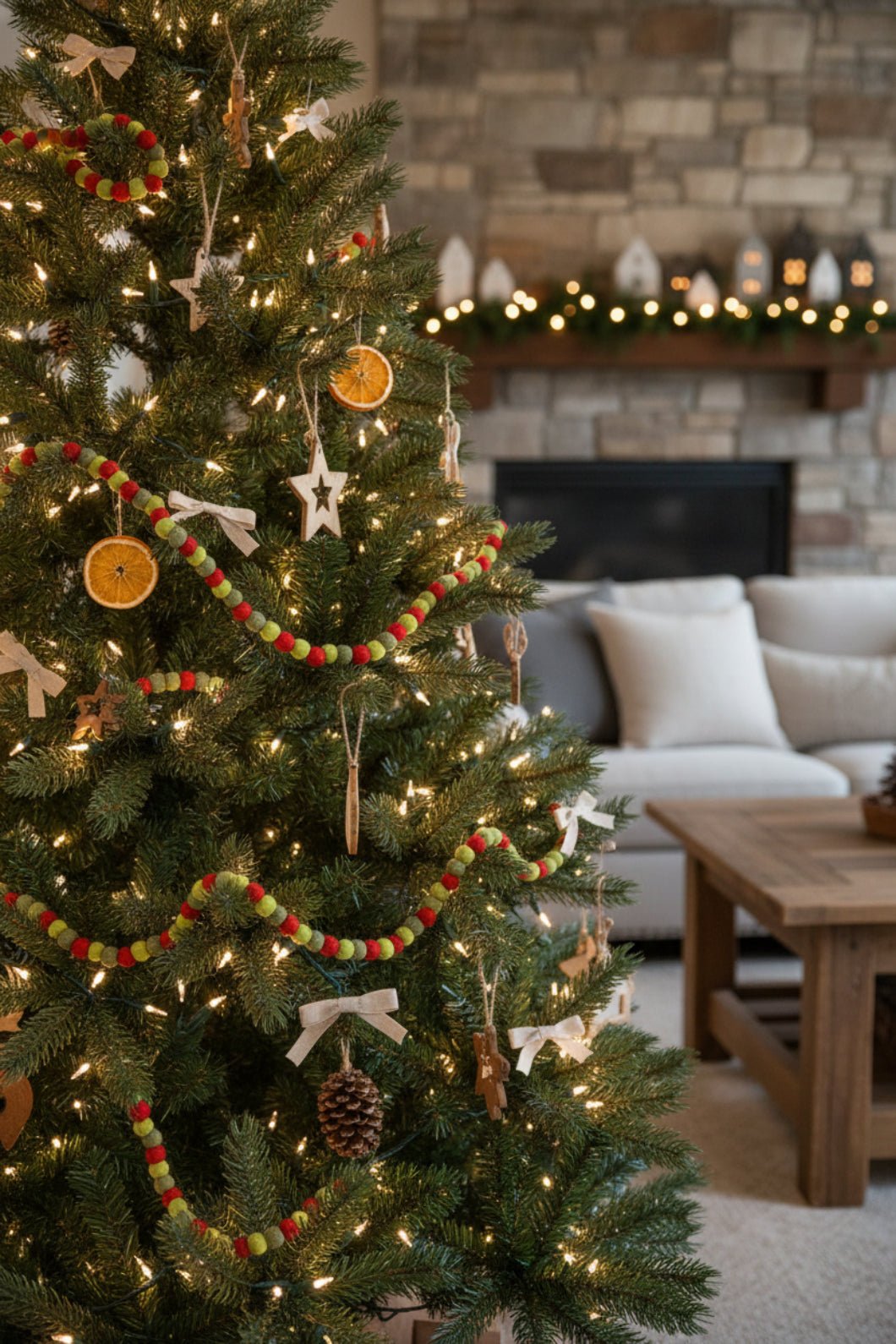 Heirloom Wool Ball Garland Red and Green Christmas - The Primitive Pineapple Collection