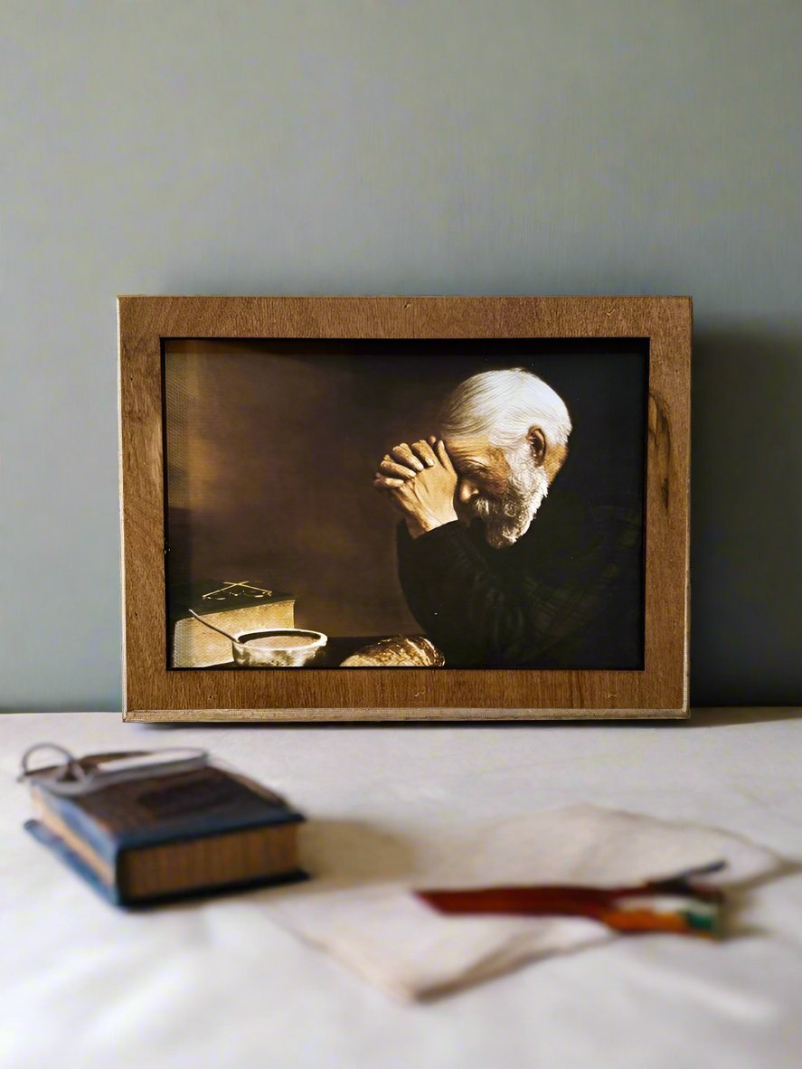 Handcrafted 7.5" Canvas on Wood Colonial Praying Man Framed Art - The Primitive Pineapple Collection