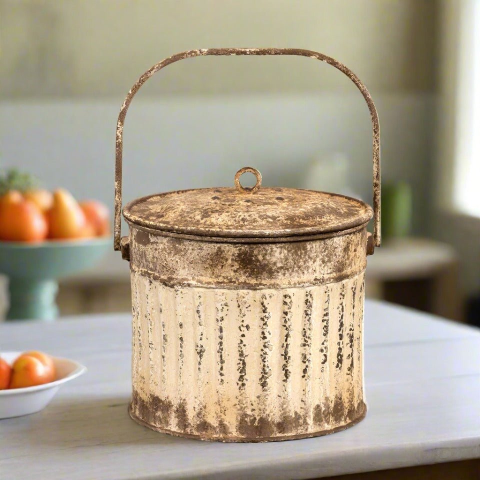 Primitive Ragon House&