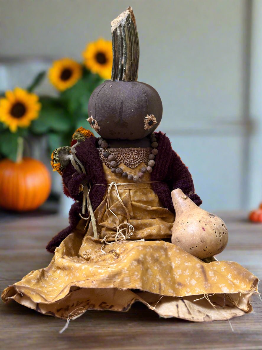 Primitive Handcrafted USA Pumpkin Doll Laura w/ Gourd 12&quot;