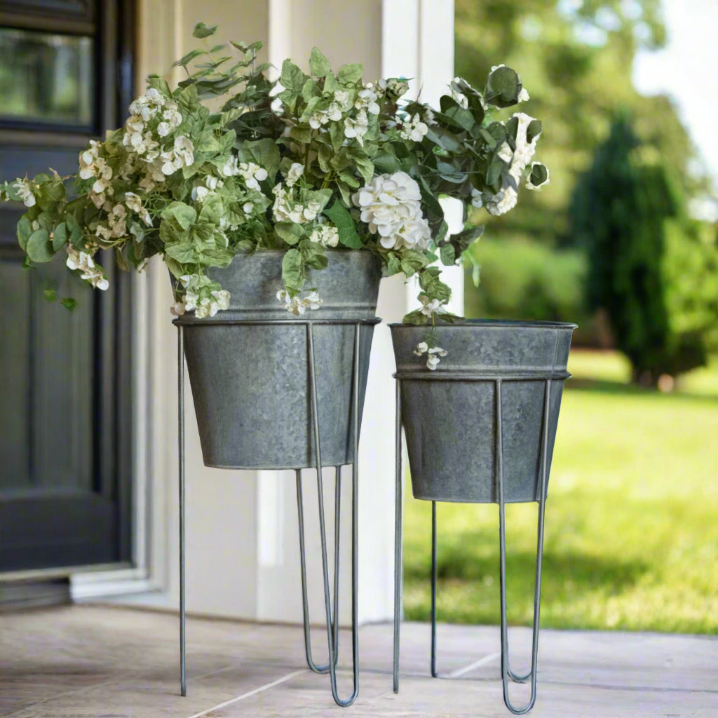 Primitive Ragon House Spring 2 pc Metal Galvanized Standing Planters