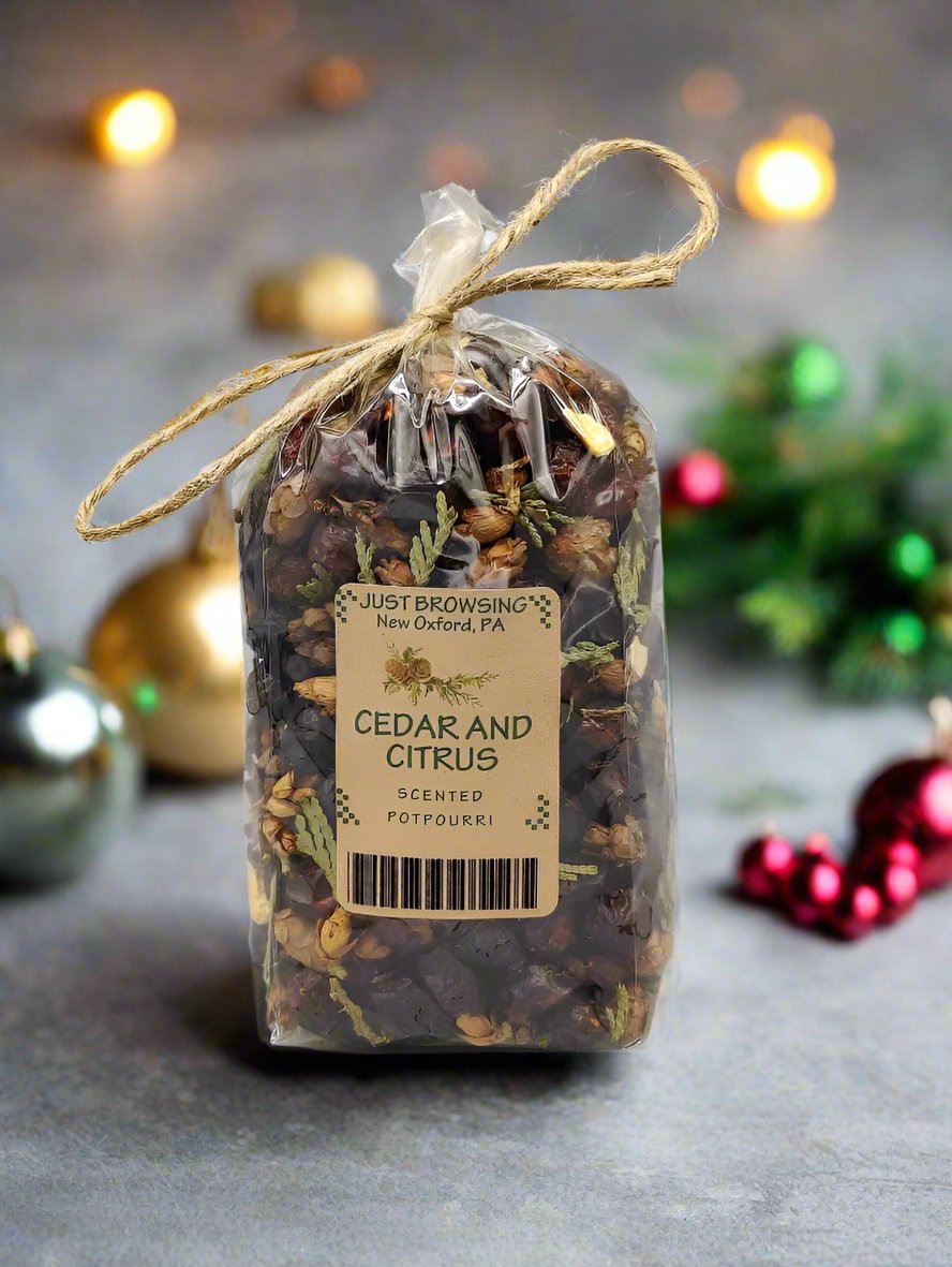 Handcrafted Holiday Christmas Cedar And Citrus Potpourri