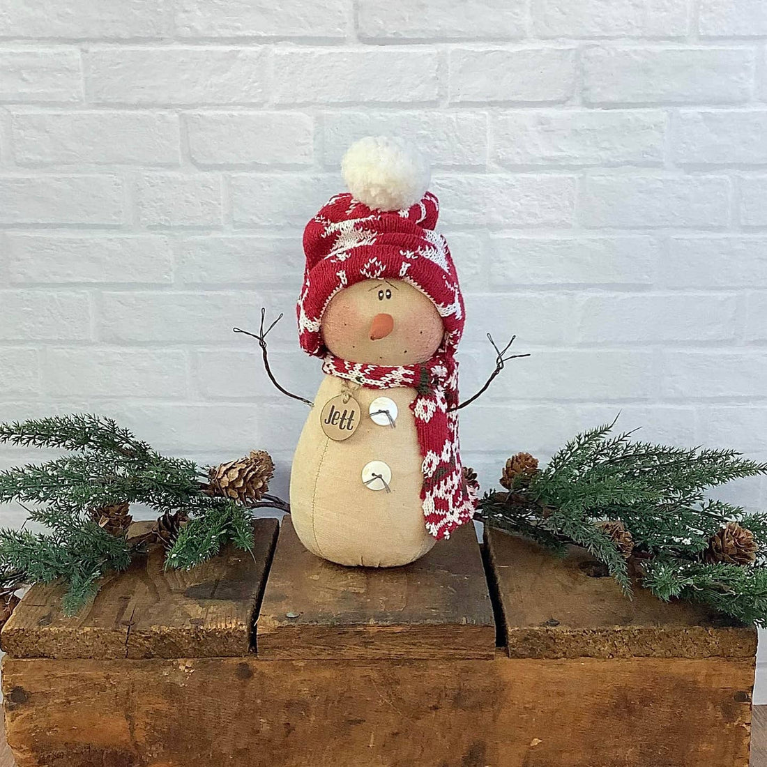 Honey and Me Christmas Jett the Snowman C22329 - The Primitive Pineapple Collection