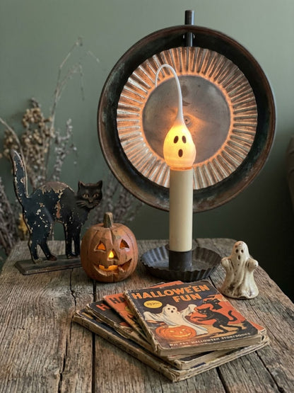 Vickie Jean Ghost Silicone Dipped 4-Watt Halloween Bulb