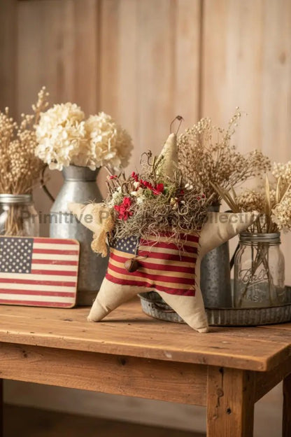 Handcrafted Americana White Flag Star w/ Sweet Annie - The Primitive Pineapple Collection