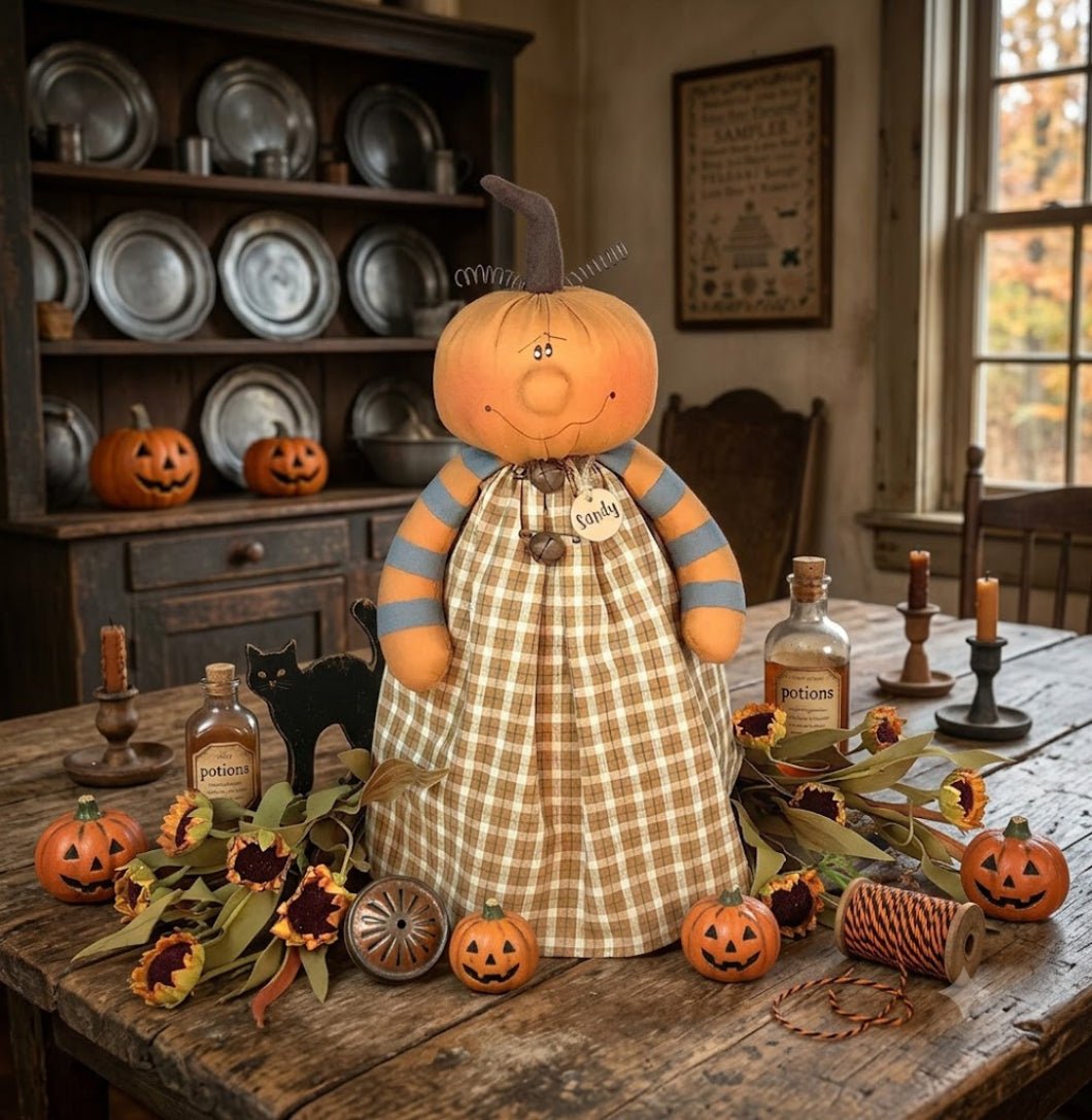 Honey and Me Halloween Sandy the Goofy Jack-O-Lantern F23507 - The Primitive Pineapple Collection