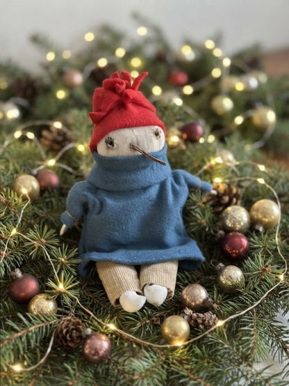 Primitive Handcrafted USA 10" Snowman Doll Dried Carrot Nose