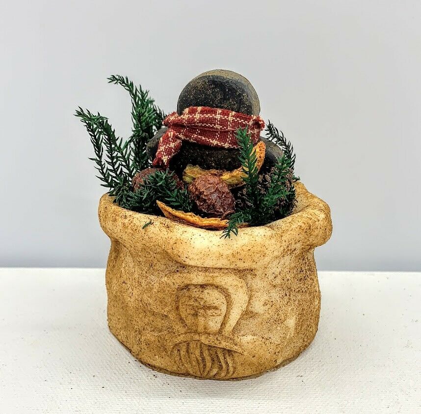Primitive Scented Handmade Beeswax Santa Sack w/ Gingerbread Man Christmas - The Primitive Pineapple Collection