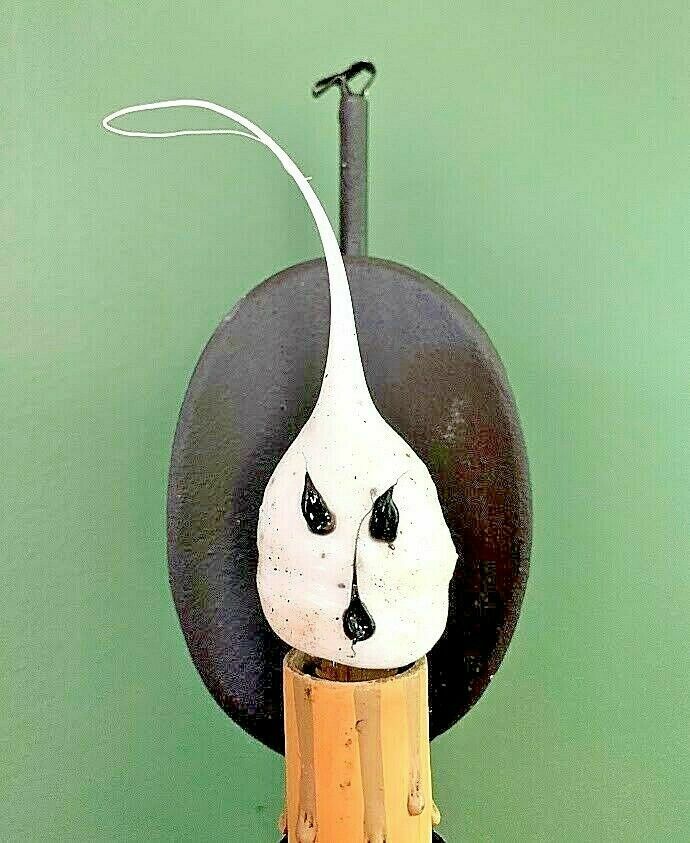 Primitive/Country Scented Silicone Dipped GHOST Halloween Light Bulb - The Primitive Pineapple Collection