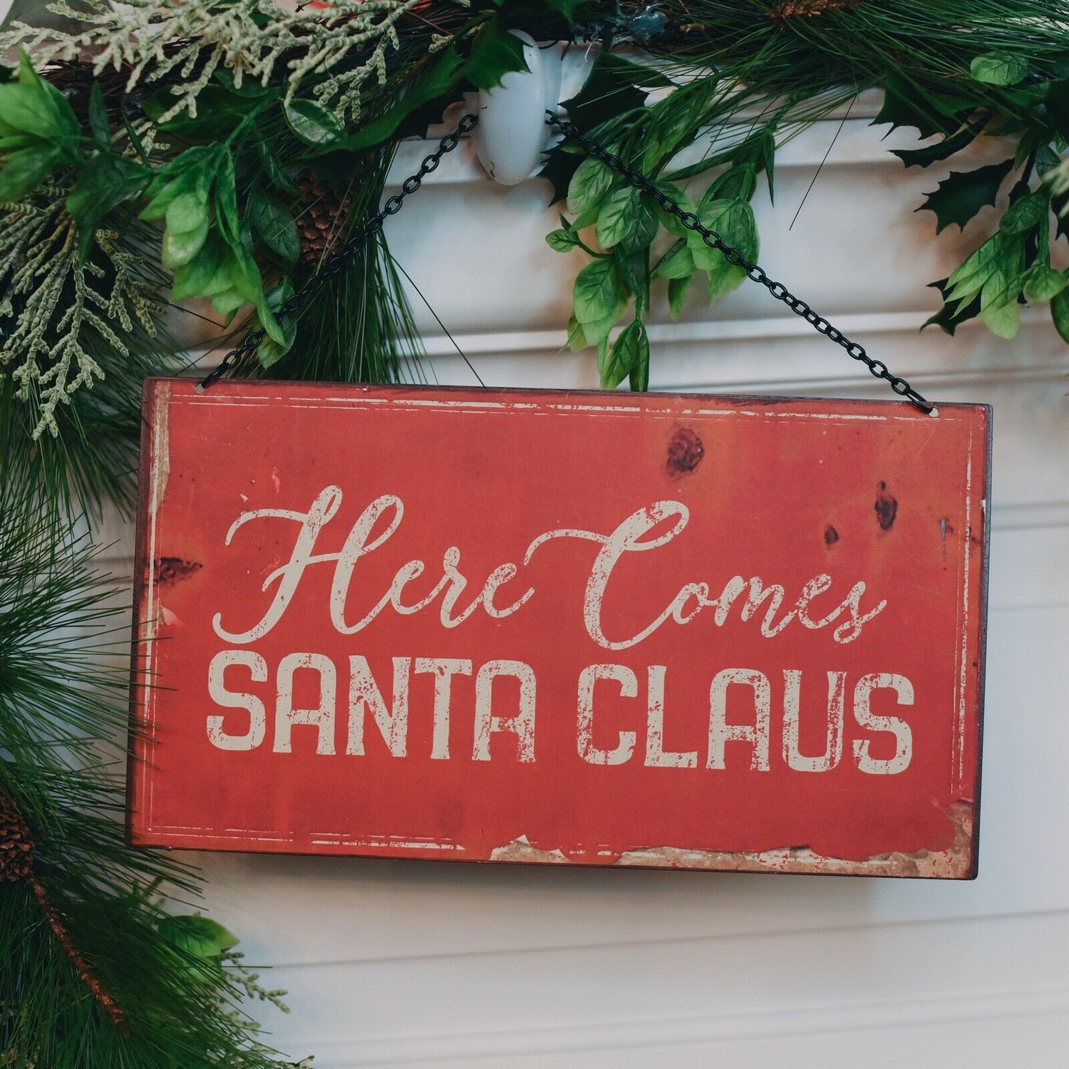 Vintage Look Ragon House Tin Christmas Here Comes Santa Sign 11” x 6.25&quot; - The Primitive Pineapple Collection