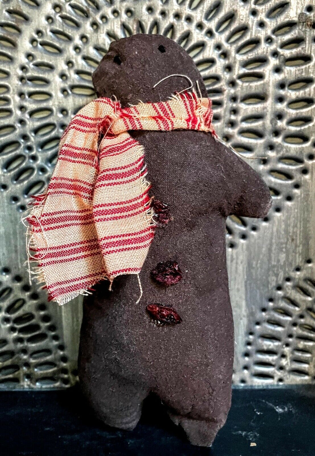 Primitive Handmade Christmas Gingerbread Man w/Cranberries 7” - The Primitive Pineapple Collection