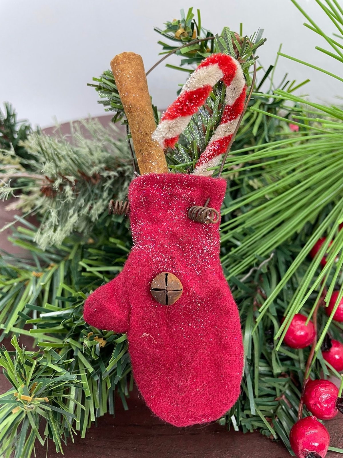 Christmas Mini Mitten w/ Greens, Cinnamon Stick and Candy Cane Ornie 5.5&quot; - The Primitive Pineapple Collection